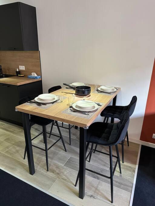 Appt De Standing Centre Ville 塔布 外观 照片
